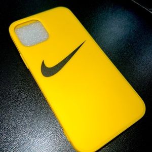 iPhone 12 case (yellow